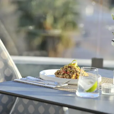 Athenaeum Eridanus Luxury